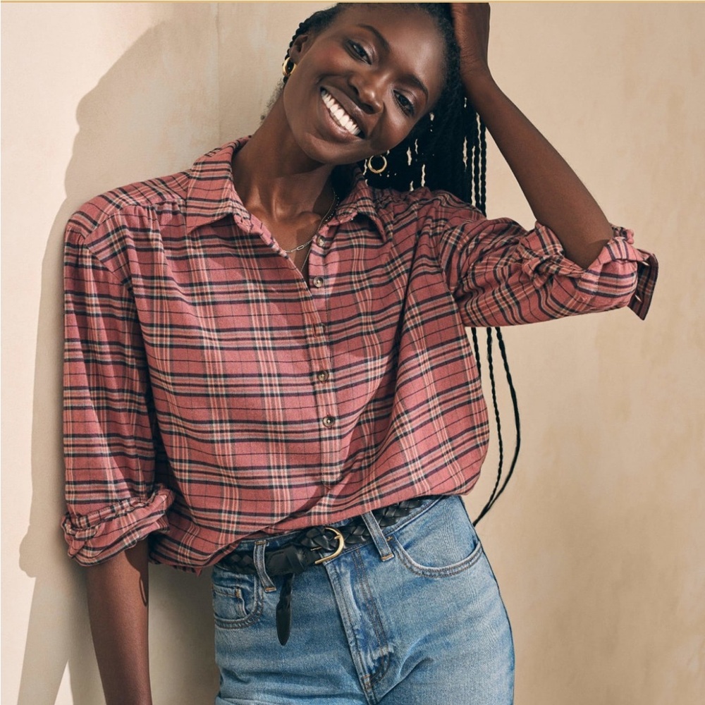 Faherty quarter button olli top